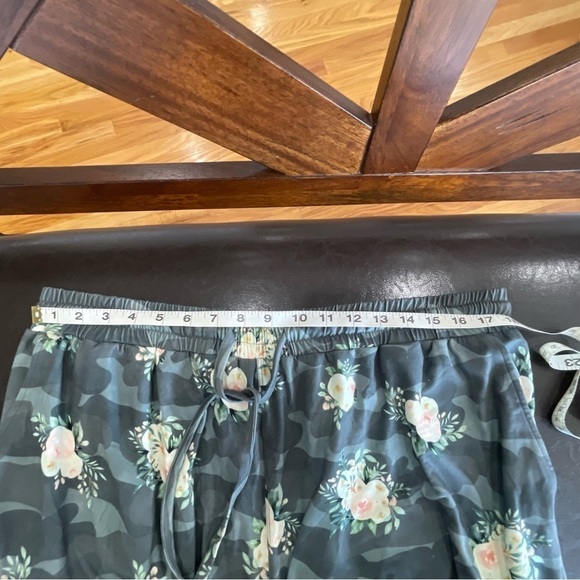Cheekys size XXX shorts with drawstring and elastic waist - Picture 5 of 12